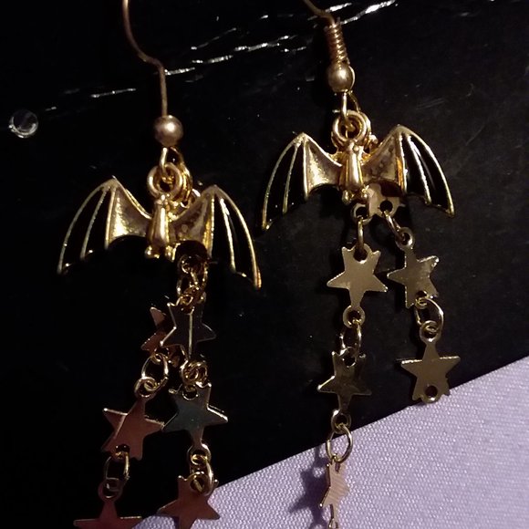 Halloween Bat Earrings - Picture 7 of 9